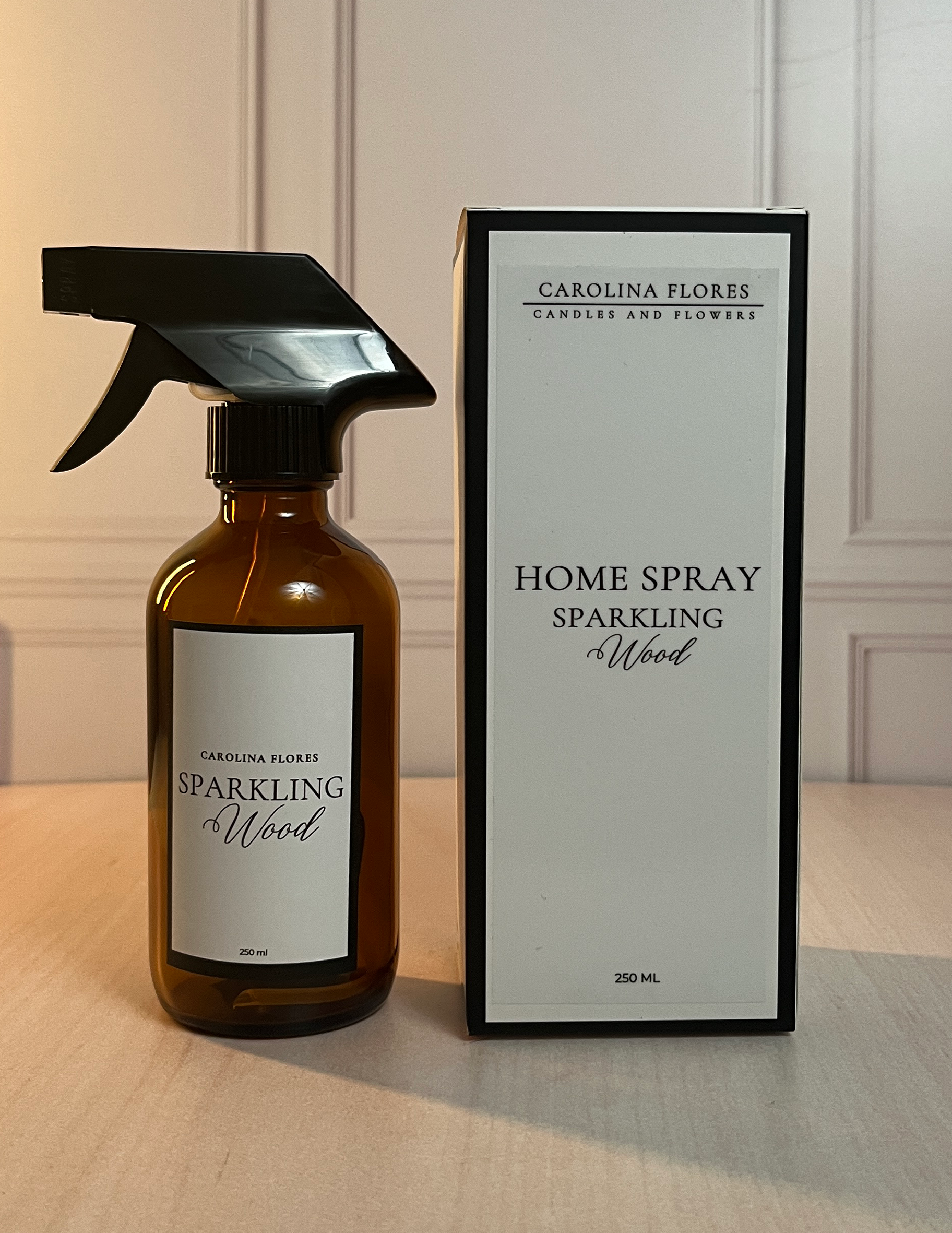 Home Spray Sparkling Wood 250 ml en botella de vidrio